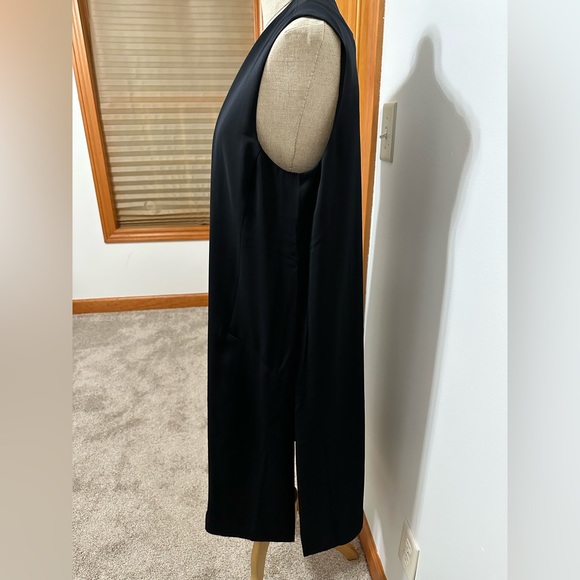 Duster - Picture 7 of 7